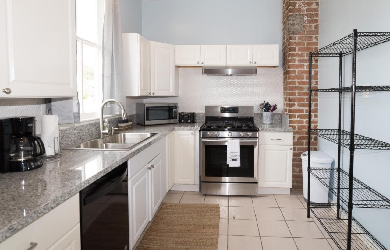 Beautiful Two-Story In Central Galveston, Short Walk To Beach, Near Downtown! | Seas The Breeze Villa ภายนอก รูปภาพ
