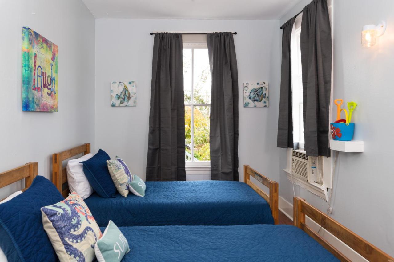 Beautiful Two-Story In Central Galveston, Short Walk To Beach, Near Downtown! | Seas The Breeze Villa ภายนอก รูปภาพ